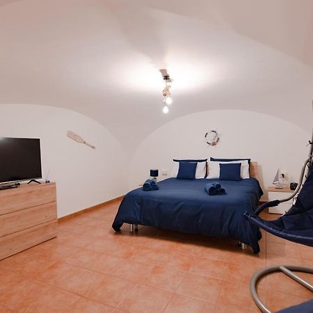 Blue Angel Oak - Apartment Бари Екстериор снимка