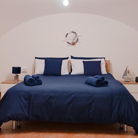 Blue Angel Oak - Apartment Бари Екстериор снимка