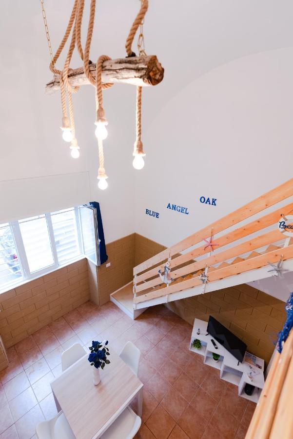 Blue Angel Oak - Apartment Бари Екстериор снимка