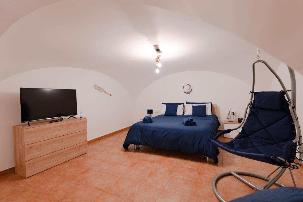 Blue Angel Oak - Apartment Бари Екстериор снимка