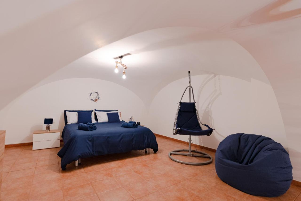 Blue Angel Oak - Apartment Бари Екстериор снимка