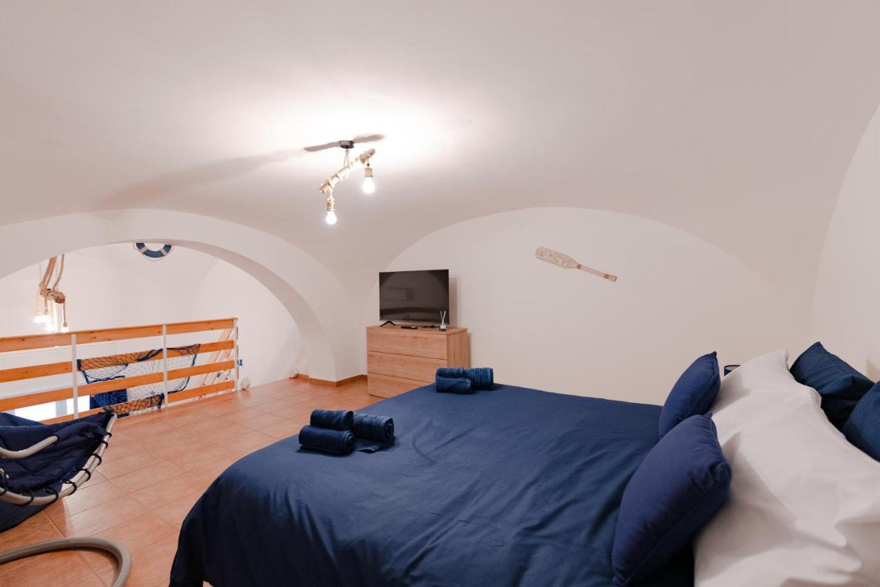 Blue Angel Oak - Apartment Бари Екстериор снимка