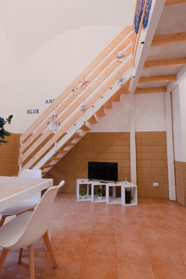 Blue Angel Oak - Apartment Бари Екстериор снимка